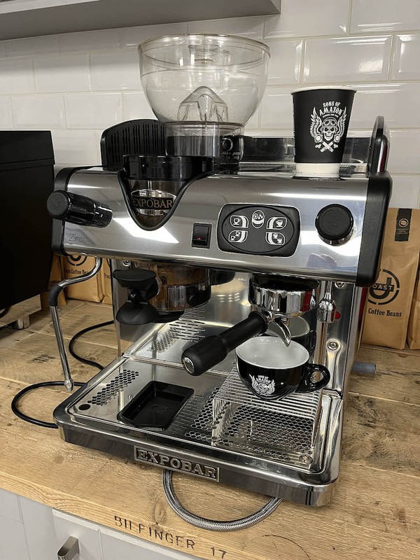 Single Group Espresso Machine With Internal Grinder