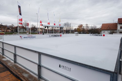 Secondhand Ice rink 10 x 30 m – 300 m2 For Sale Secondhand Ice rink 10 x 30 m – 300 m2 For Sale