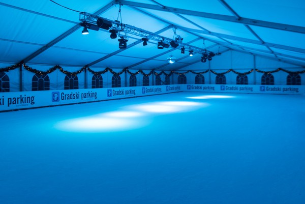 Secondhand Ice Rink 20 x 30 m – 600 m2 For Sale