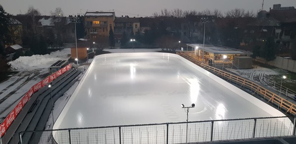 Secondhand Ice Rink 20 x 40 m – 800 m2 For Sale