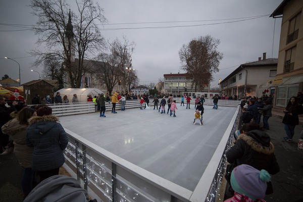 Secondhand Ice Rink 15 x 20 m – 300 m2 For Sale