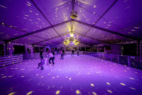 Secondhand Ice Rink 15 x 20 m – 300 m2 For Sale