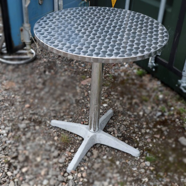 Used aluminium table