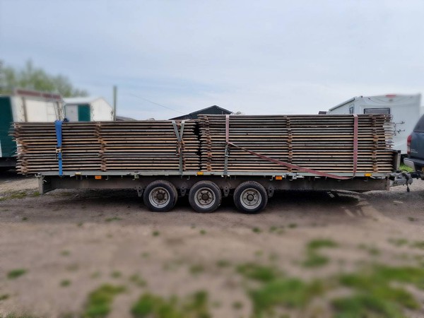 18ft Ifor Williams flatbed trailer