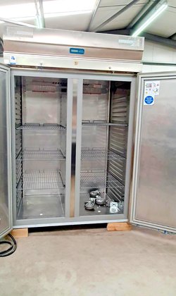Double door catering fridge