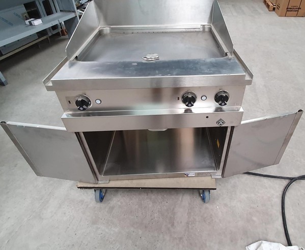 Stainless steel floor standing griddle