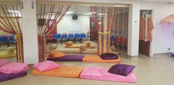 Mendhi Beds With Assorted Cushions