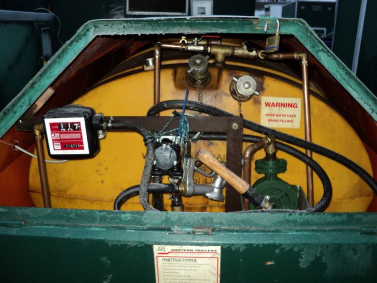 Secondhand Trailers Water, Diesel and Bulk Liquid Bowsers 2000