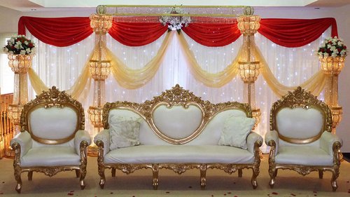 Secondhand 4 Illuminated Crystal Pillars with Canopy Piece For Sale Secondhand 4 Illuminated Crystal Pillars with Canopy Piece For Sale