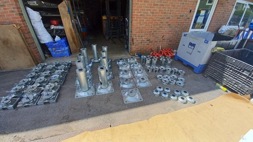 Secondhand Used Floorstak Adjustable Flooring Adjusters For Sale Secondhand Used Floorstak Adjustable Flooring Adjusters For Sale
