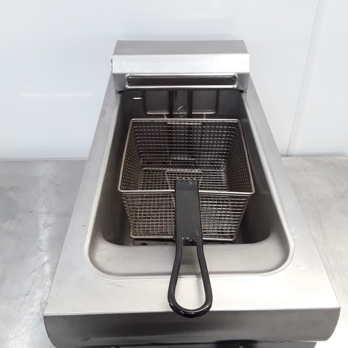 Secondhand Catering Equipment Electric Fryers Used Lincat DF33