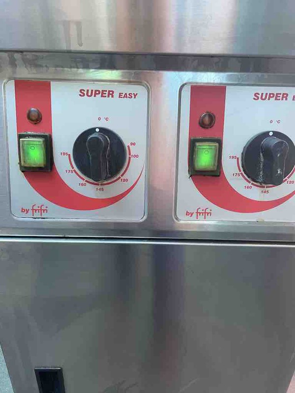 Commercial FriFri Super Easy 422 Electric Free Standing Twin Tank Fryer