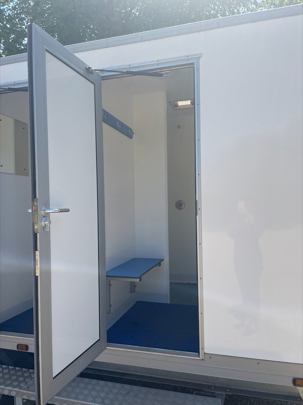 Selling Used 6 Cubicle Shower Trailer