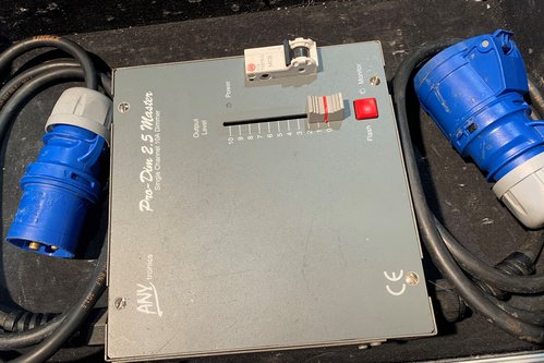 Secondhand Used Anytronics 10A Marquee Dimmer 16A Plug & Socket For Sale Secondhand Used Anytronics 10A Marquee Dimmer 16A Plug & Socket For Sale