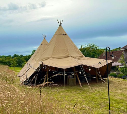 Giant Hat Tipi Giant Hat Tipi