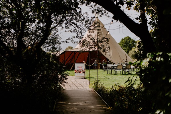 Giant Hat Tipis for hire