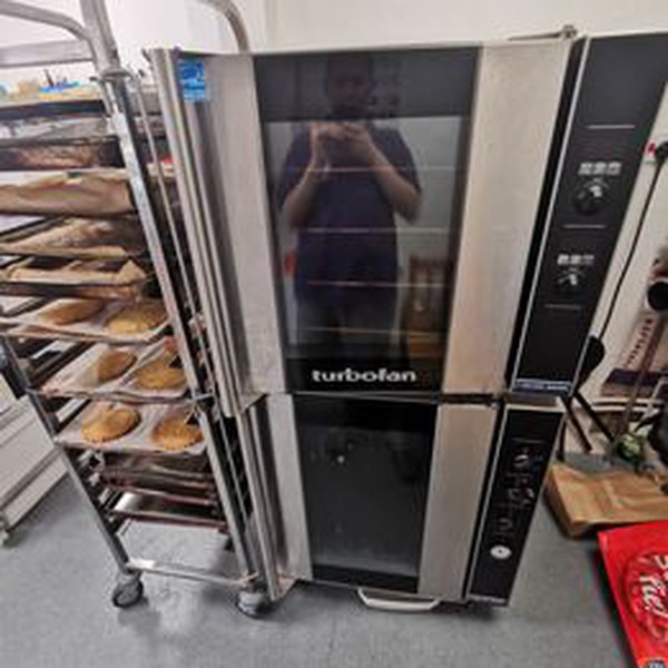 Secondhand Used Blue Seal Turbofan Convection Oven E32D4