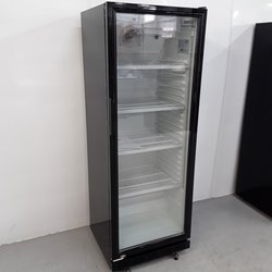 Upright drinks fridge