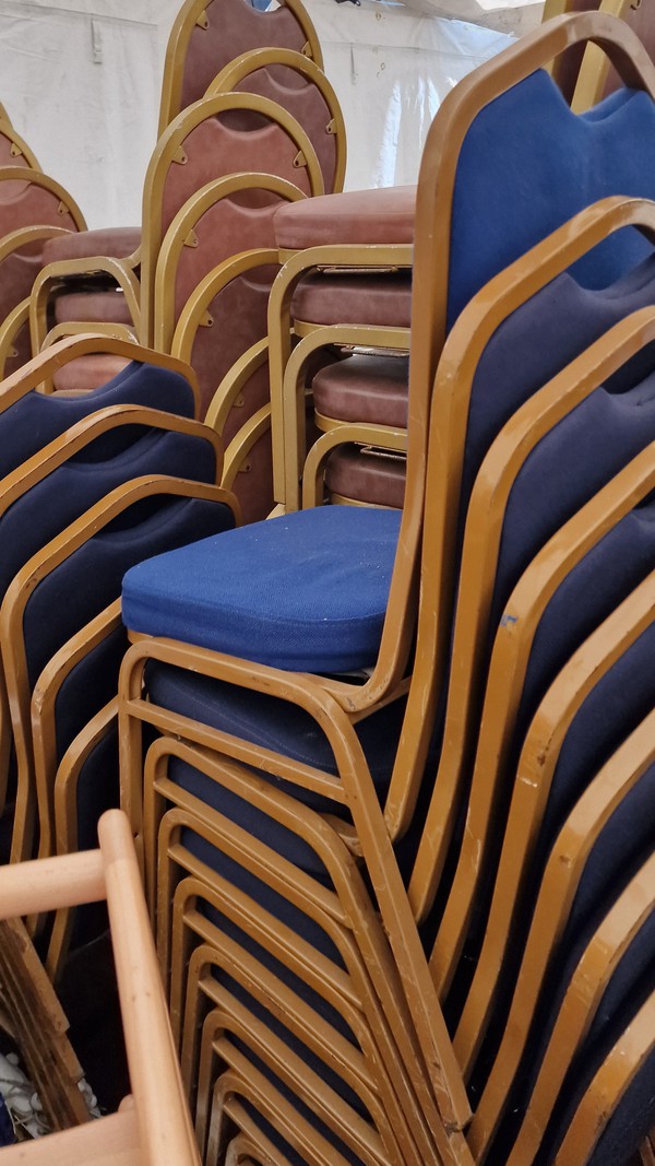 Secondhand Gold Metal Banqueting Chairs with Blue Padding For Sale