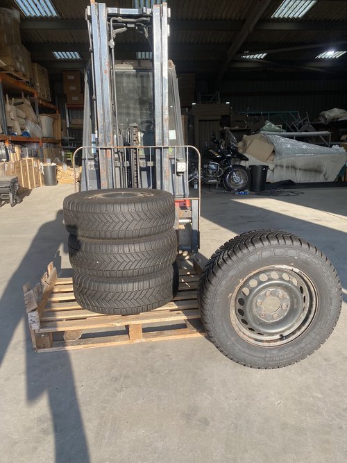 Secondhand Sprinter Van Steel Wheels with New Michelin Cross Climate Tyres For Sale