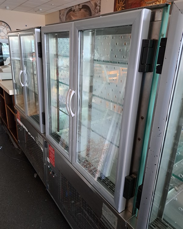 Refrigerated Display Cabinet For Sale