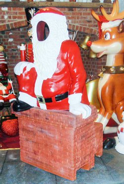 Santa photo peep-through