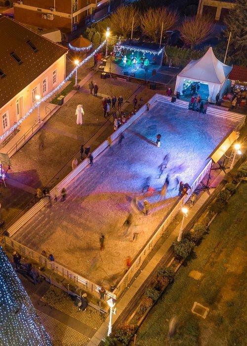 Used Ice Wonderland Ice Rink 10 x 30 m – 300 m2 Used Equipment For Sale Used Ice Wonderland Ice Rink 10 x 30 m – 300 m2 Used Equipment For Sale