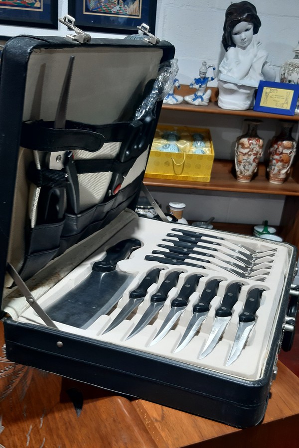 Secondhand Prima 24 Piece Chef's Knives Set in a Lockable Briefcase