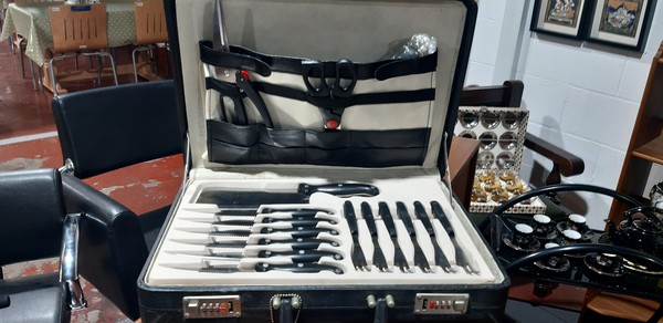 Used Prima 24 Piece Chef's Knives Set in a Lockable Briefcase For Sale