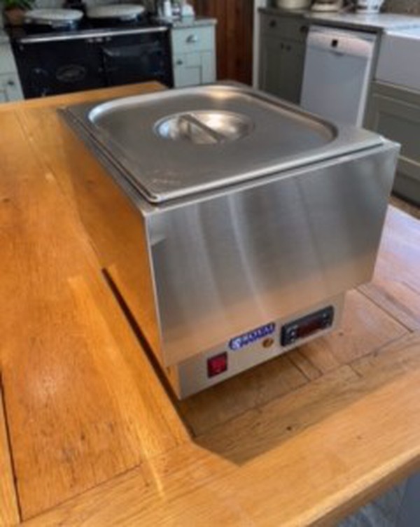 Secondhand Royal Catering Chocolate Melter with Single and Double Gastro Pans