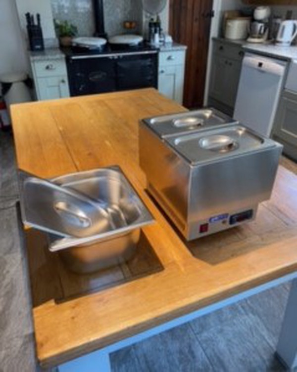 Secondhand Royal Catering Chocolate Melter with Single and Double Gastro Pans For Sale