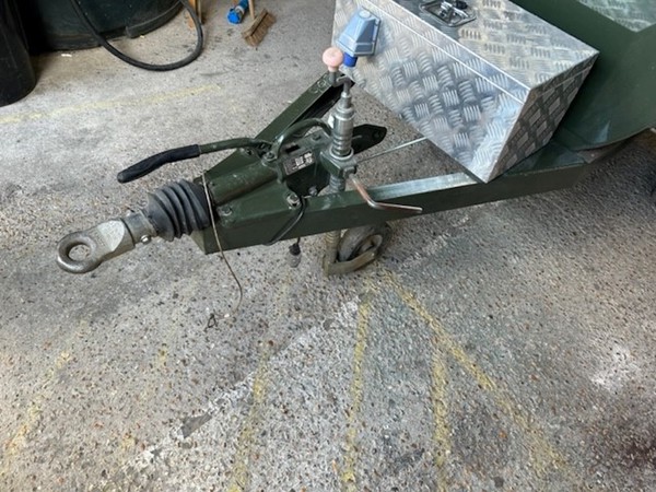 Buy 950L Road Tow Bowser