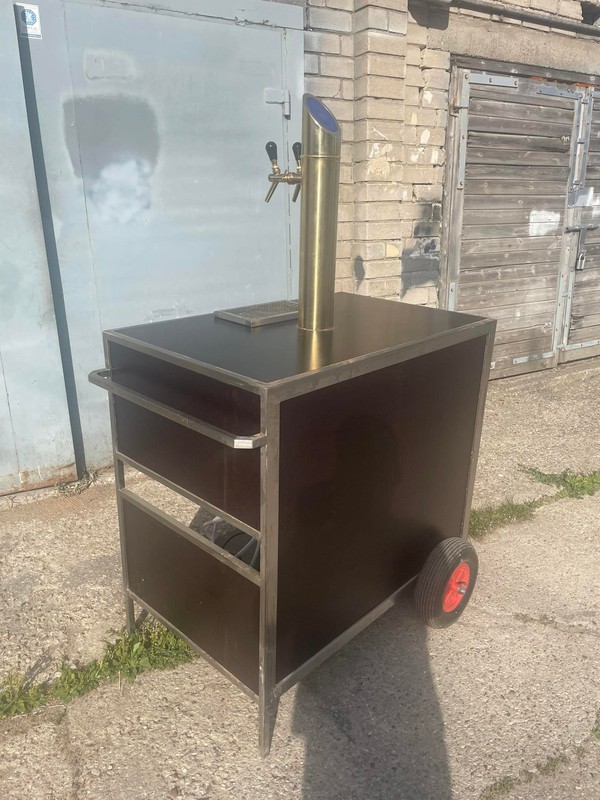 Secondhand Used Beer Filling Equipment Rollbar Outdoors