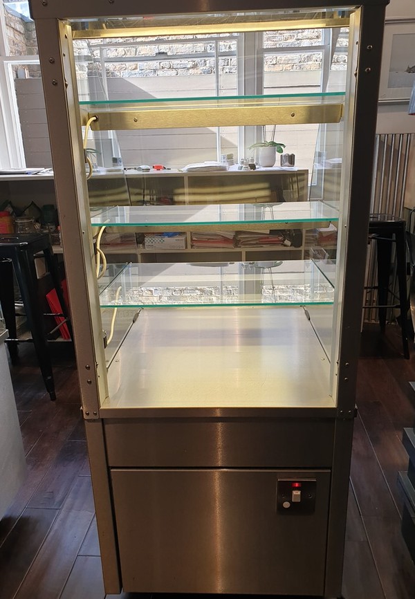Secondhand Used Counterline Vision Aire Ambient Display Cabinet For Sale