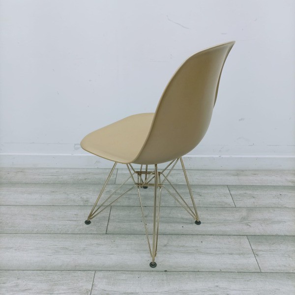 Dining Chairs - Eames chairs