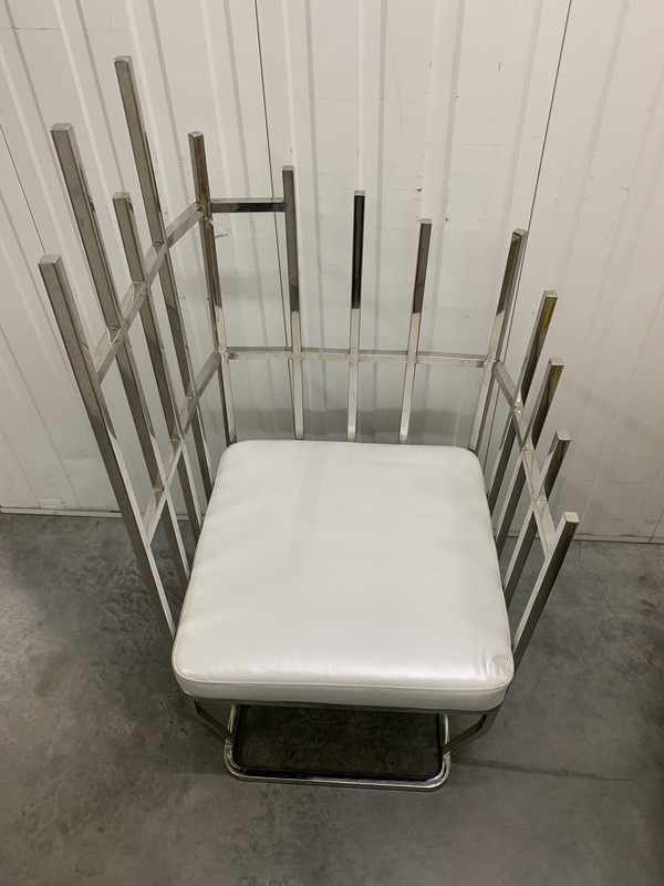 New Unused 2 Spike Silver Throne Chair For Sale