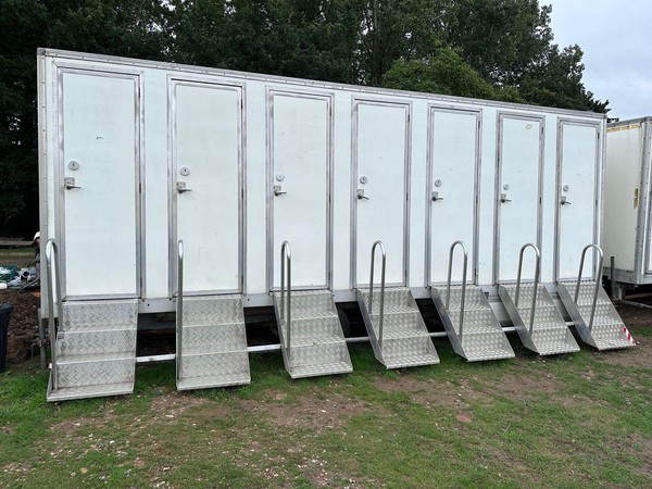 14 Cubicle Portable Campsite Festival Toilet Trailer - Marlow, Buckinghamshire 2