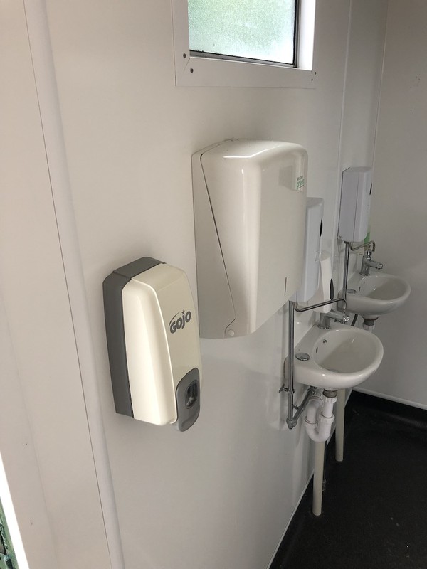 4 Female & 2 Male + Urinal Trough - Combined Toilet Trailer - Buckinghamshire 2