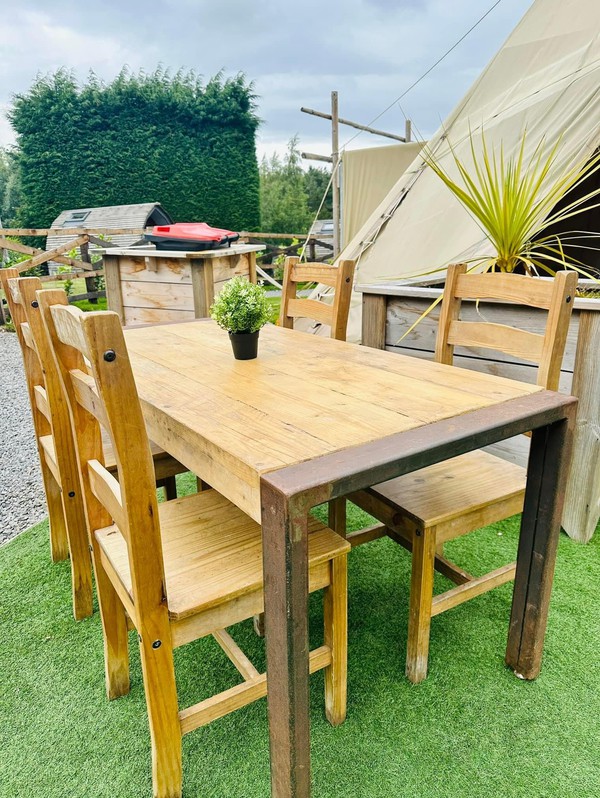 Secondhand Used Wooden Heavy Duty Chairs For Sale