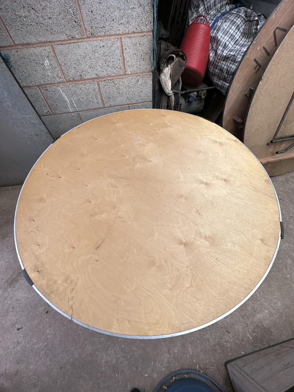 10 Round Tables with Folding Metal Legs For Sale