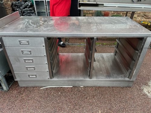 Professional Kitchen Island prep table Professional Kitchen Island prep table