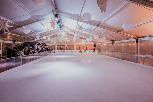Ice rink 12,5 x 20 m – 250 m2 used equipment made in 2023, With Chiller For Sale