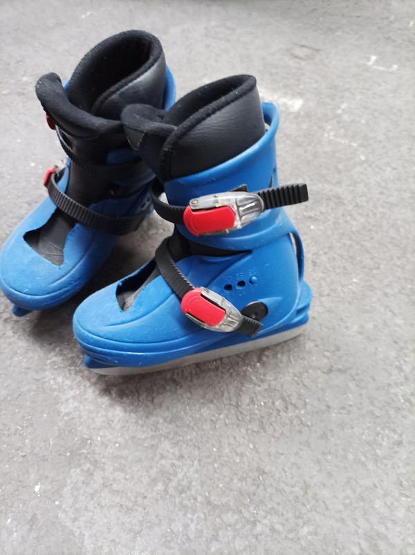 Ice Skates – Used Equipment For Sale