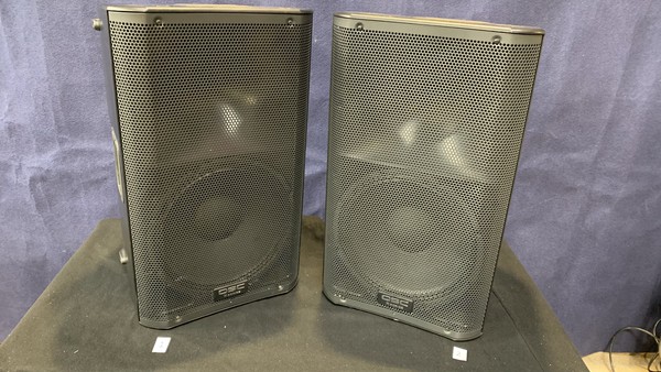 Secondhand Used Pair of QSC K12 Loud Speakers with Tote Bags For Sale
