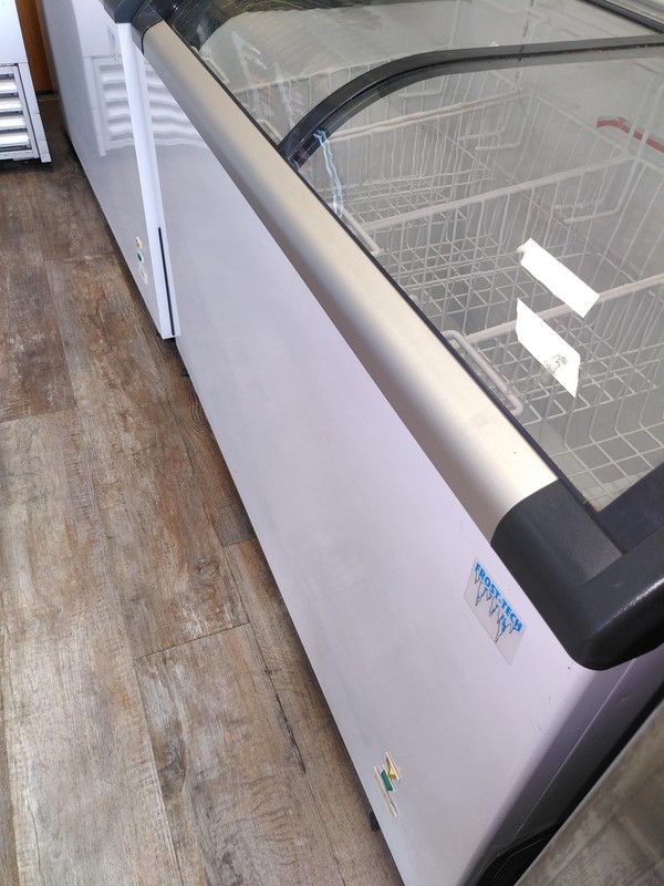 Secondhand Chest Display Freezers Sliding Glass Lid For Sale