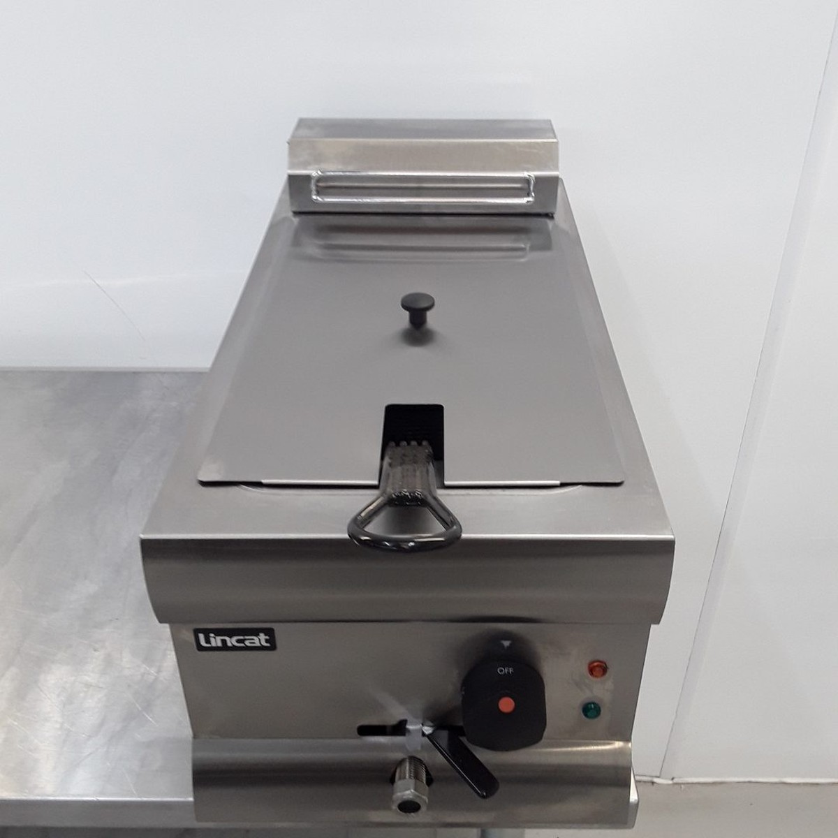 Secondhand Catering Equipment Electric Fryers New B Grade Lincat
