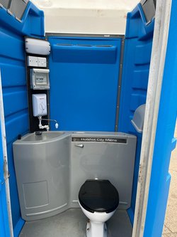 Secondhand Used Mains Single Toilets c/w Hot Handwash For Sale