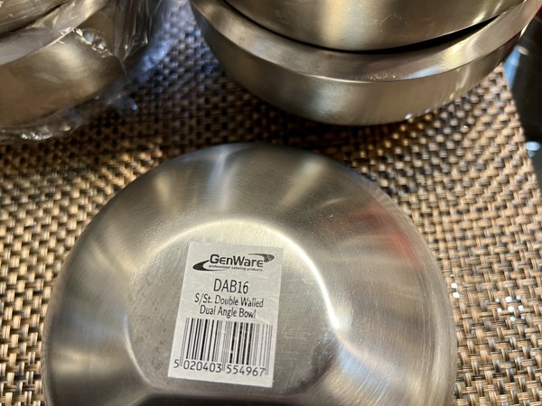 Genware DAB16 Stainless Steel Double Walled Dual Angle Bowl Excellent Condition For Sale