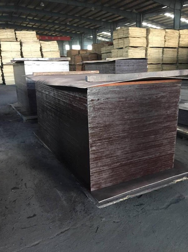 Used 500x 24mm Phenolic Faced Hexagrip plywood 2m x 1m For Sale