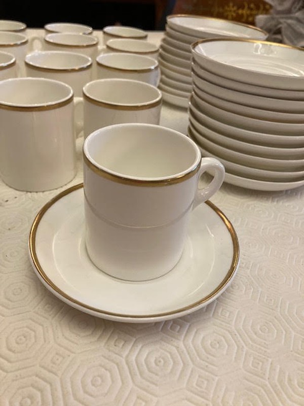 Used Wedgwood Cups and Saucers For Sale